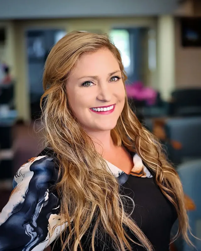 Janelle, office manager at Complete Care Chiropractic